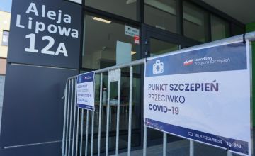 Szczepienia Pfizerem w Punkcie Szczepień Powszechnym w Hali MOSiR