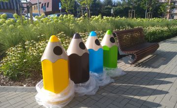 Kredki pojadą na plac zabaw