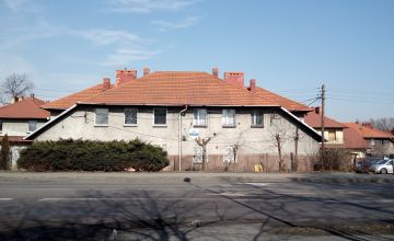 Dwa budynki mieszkalne na III Kolonii znalazły nabywców