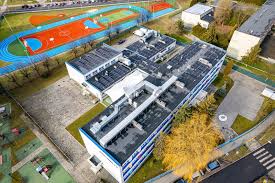 Budowa i montaż instalacji fotowoltaicznych oraz magazynów energii wraz z niezbędną infrastrukturą w dwóch lokalizacjach