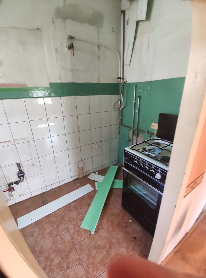 Zdjęcie przedstawiające wnętrze budynku przy ulicy Koziełka 46 w Knurowie Zdjęcie przedstawiające wnętrze budynku przy ulicy Koziełka 46 w Knurowie
