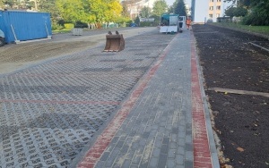 Budowa miejsc postojowych w rejonie ul. Armii Krajowej w Knurowie (10)