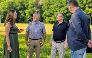 Budowa placu zabaw na knurowskich Błoniach (1)