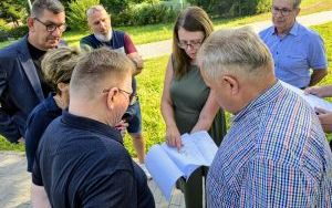 Budowa placu zabaw na knurowskich Błoniach (3)
