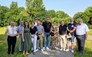 Budowa placu zabaw na knurowskich Błoniach (12)