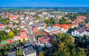 Stary Knurów z autostradą A1 w tle