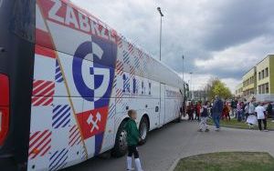 Knurów przystankiem dla autokaru Górnika Zabrze (4)