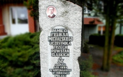 Oddanie honorów przy Pomniku Feliksa Michalskiego (4)