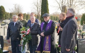 Oznaczenie grobów Powstańców Śląskich znakiem IPN 